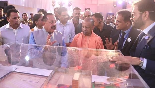 Piyush Somani addressing the dignitaries at Sahibabad