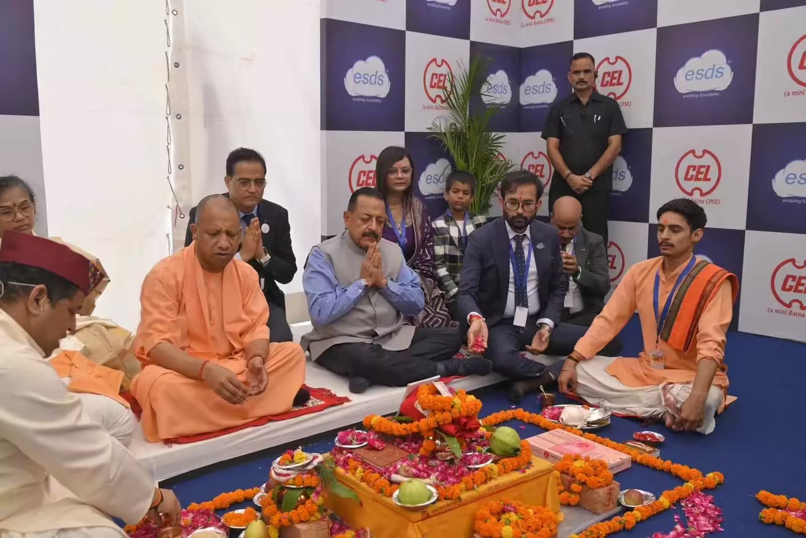 Piyush Somani with CM Yogi Adityanath and Union Minister Dr. Jitendra Singh at Sahibabad ₹1000 crore Green Data Centre Bhumi Pujan, June 2025